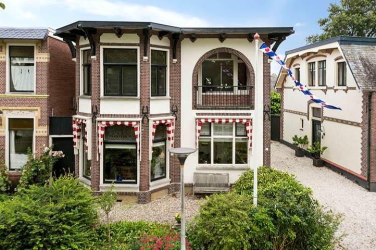 Woning Mr G Groen van Prinstererlaan 2 Franeker