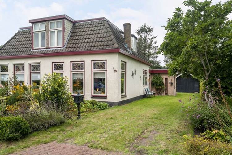 Woning Koningin Wilhelminaweg 19 Heerenveen