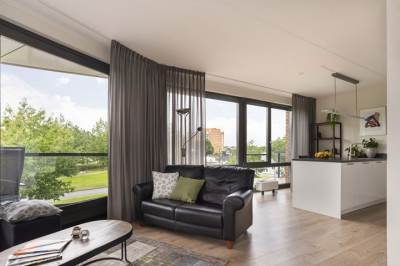 Woning Burgemeester Jhr. Quarles van Uffordlaan 383 Apeldoorn