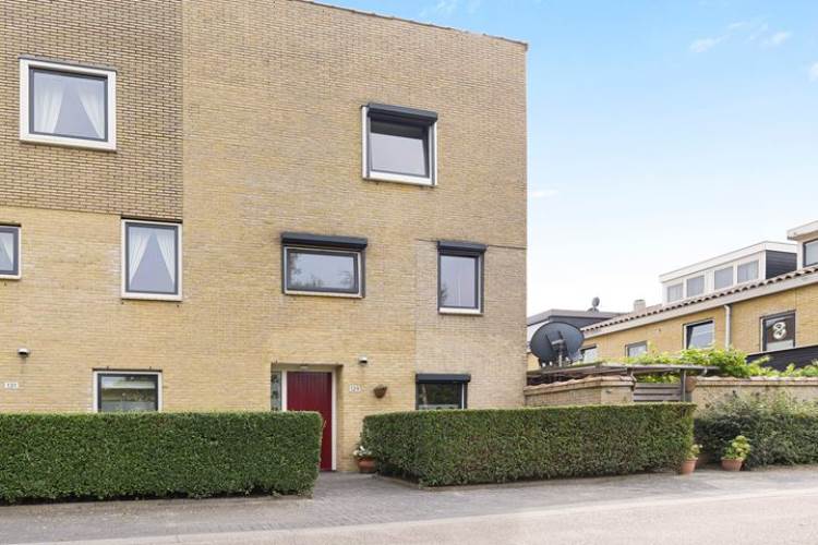 Woning Roosduinen 129 Hoofddorp
