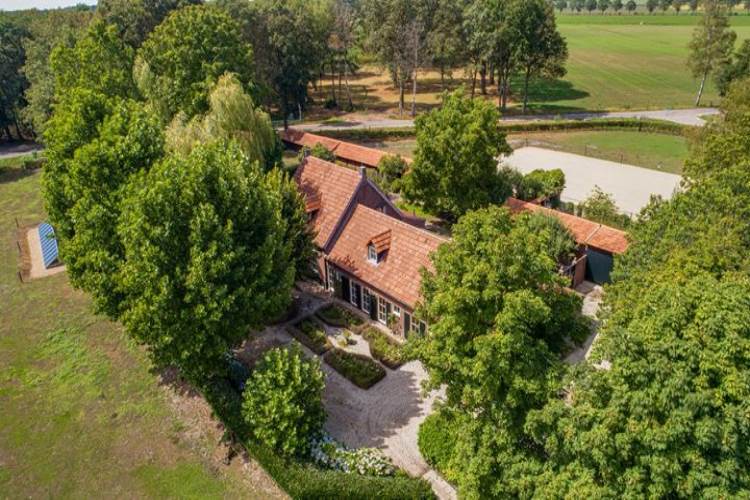 Woning Leveroysedijk 7 Leveroy