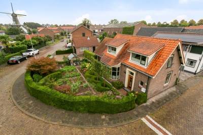 Woning Nieuweweg 2 's-Gravendeel