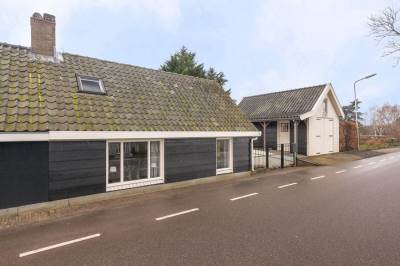 Woning Middelsluissedijk WZ 35 Numansdorp