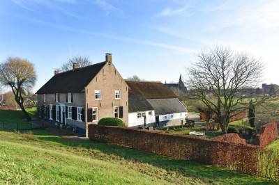 Woning Waalbandijk 39 Boven-Leeuwen
