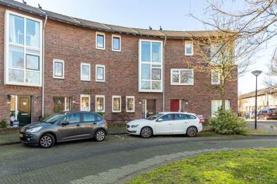 Woning Ko van Dijkplein 43 Den Haag