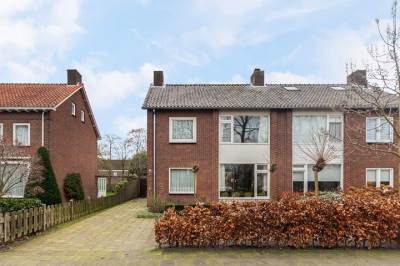 Woning Burgemeester Sweensplein 18 Rijen