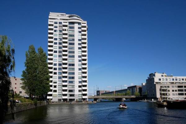 Woning C. van Eesterenlaan 318 AMSTERDAM