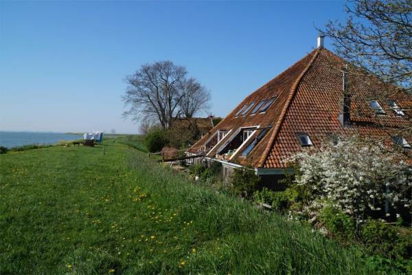 Woning Uitdammer Dorpsstraat 1E UITDAM