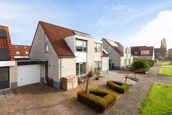 Woning Paardebloem 13 Sneek