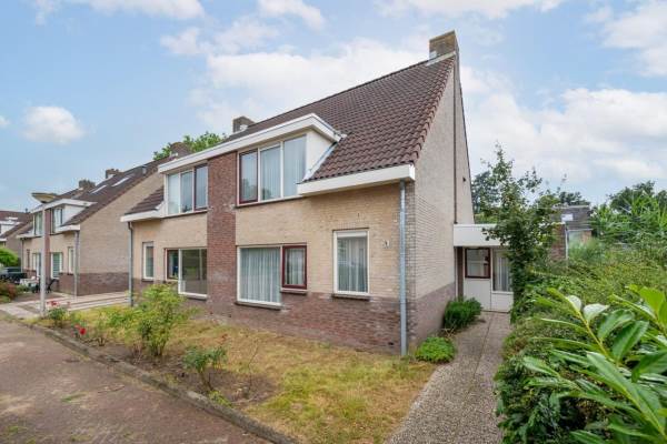Woning Eikenlaan 34 ZOETERWOUDE