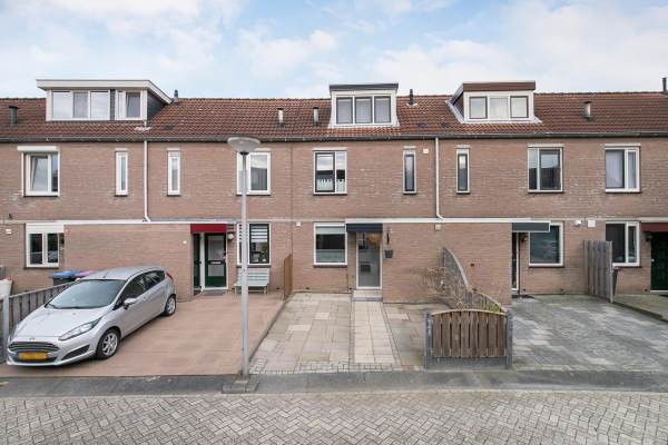 Woning Mackaystraat 10 SPIJKENISSE