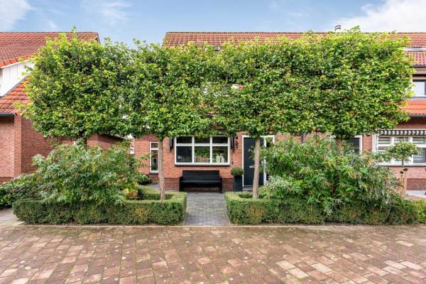 Woning Wierde 14 HENDRIK-IDO-AMBACHT
