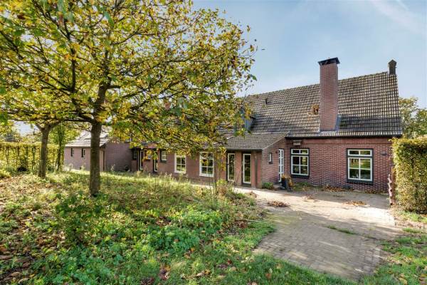 Woning Parallelweg 7 Bergen (LI)