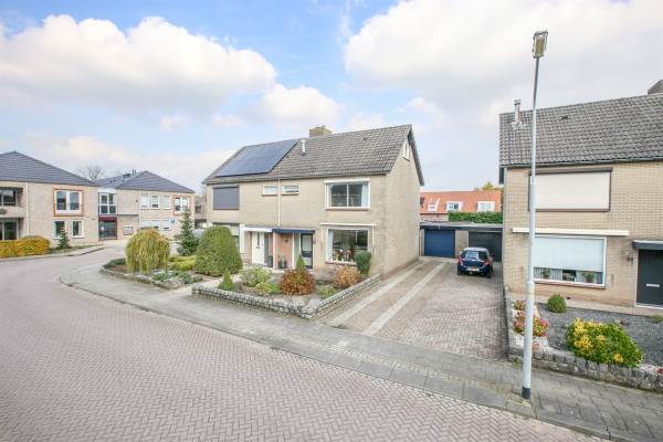Woning Burg. Dittersstraat 30 Beneden-Leeuwen