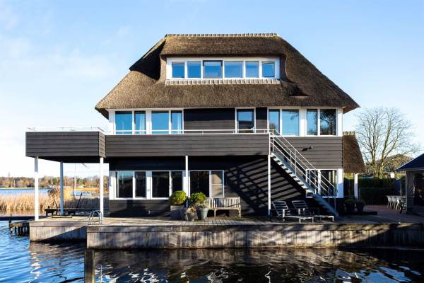 Woning Nieuw-Loosdrechtsedijk 240 Loosdrecht