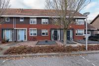 Woning Burg. Mr. H. Popstraat 44 Dinteloord
