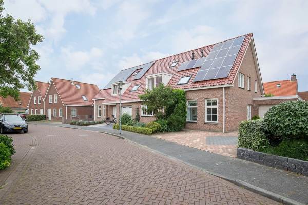 Woning Eva Besnyöstraat 11 Westkapelle