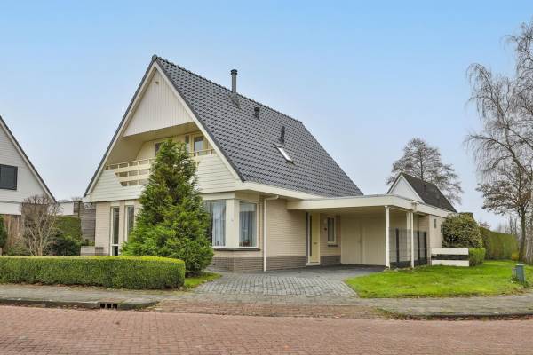 Woning Veenderij 6 SURHUISTERVEEN