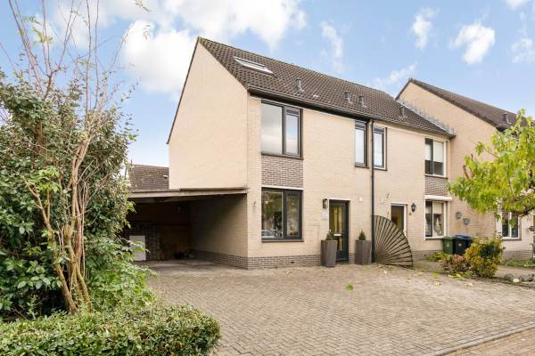 Woning Wethouder M J van den Hatertstraat 11 IJzendoorn