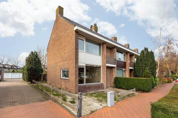 Woning Dennenlaan 161 Zwanenburg
