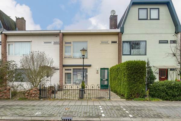 Woning Dovenetelweg 98 Zaandam