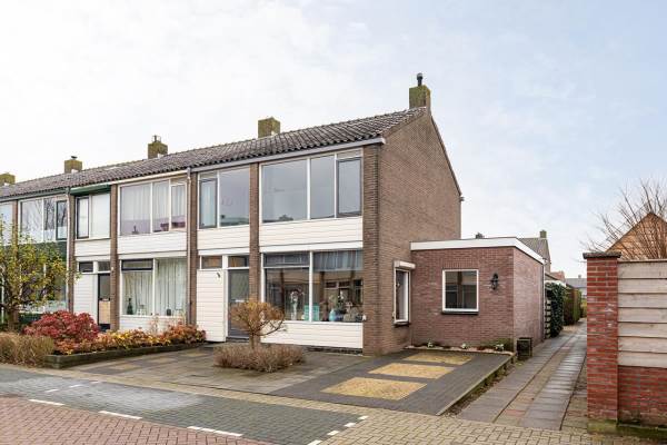 Woning Nassaustraat 2 Groot-Ammers