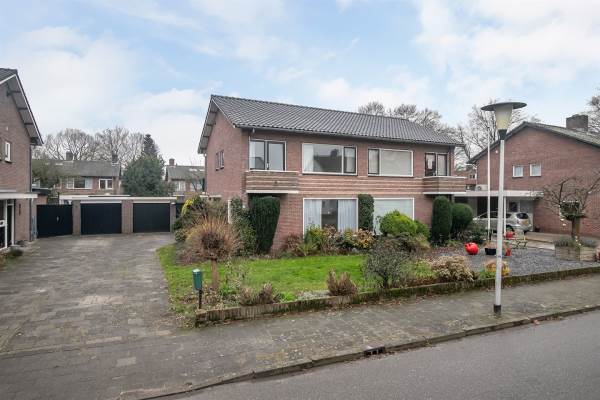Woning van Leeuwenhoeklaan 5 Helmond
