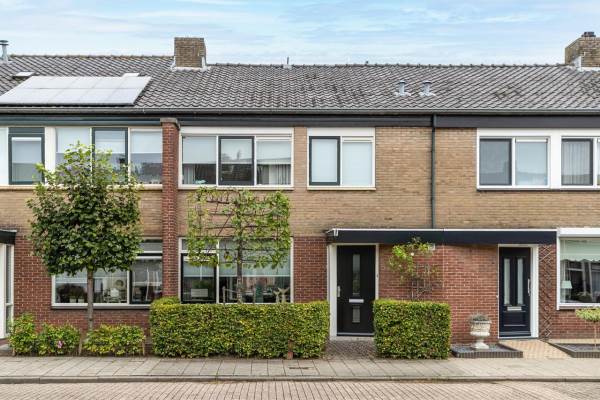 Woning Waalstraat 5 Hardinxveld-Giessendam
