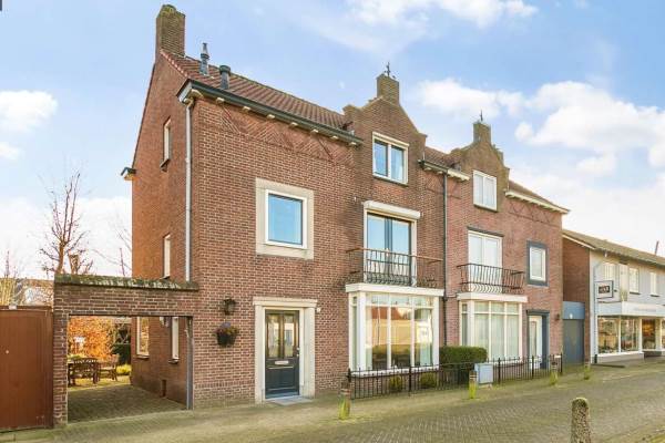 Woning Burgemeester van Houtlaan 8 Helmond