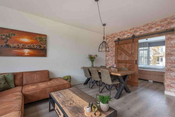 Woning Van Wijngaardenlaan 142 Rotterdam