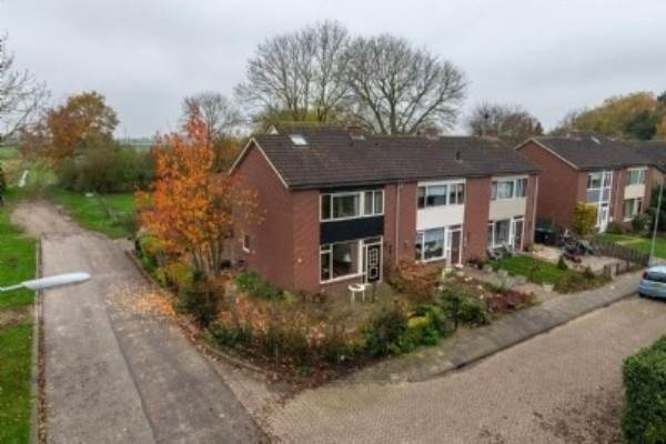 Woning Kloosterlaan 1 ZOELMOND