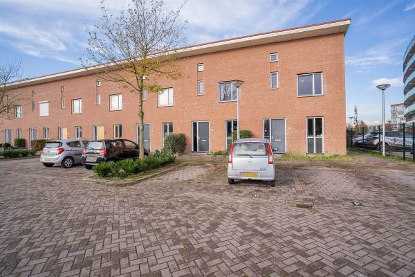 Woning Iepengaarde 7 Hendrik-Ido-Ambacht