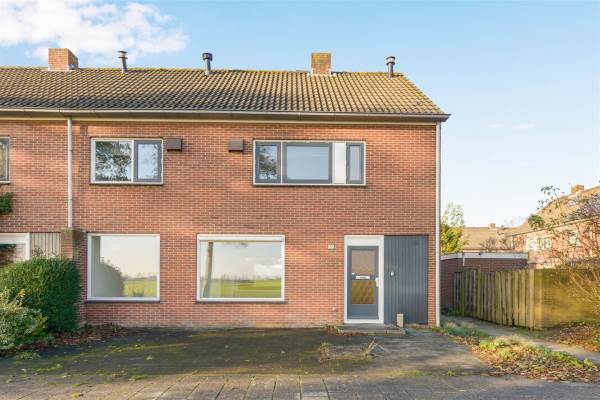 Woning Domineeslaan 135 Zwanenburg