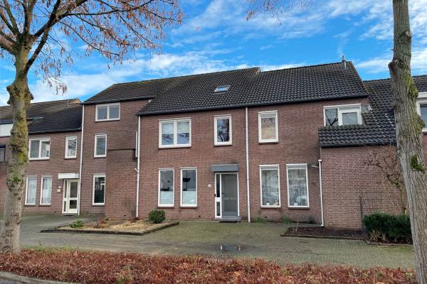 Woning Raadhuisstraat 24 Posterholt