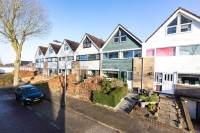 Woning Van Broekhuizenstraat 45 Rijssen