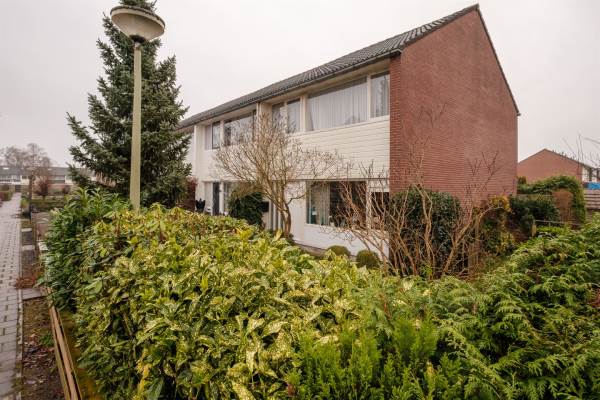 Woning Voeghoutenstraat 126 Klazienaveen