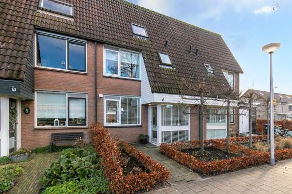 Woning Korenbloemplaats 3 Bleskensgraaf ca
