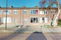 Woning van der Waalstraat 5 Geertruidenberg