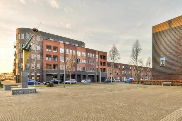 Woning Nederlandstraat 1 Almere