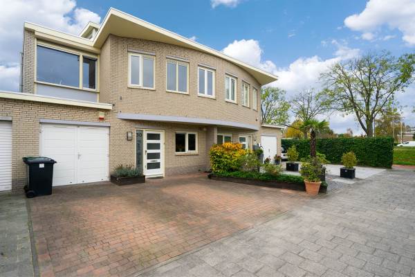 Woning Rijkenswaard 30 Rotterdam