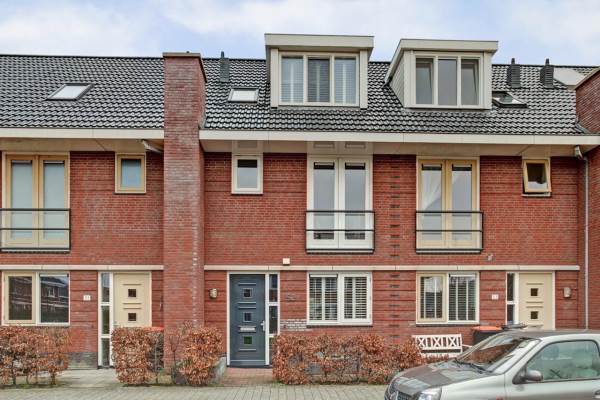 Woning Albert van Damstraat 52 ZWAAG
