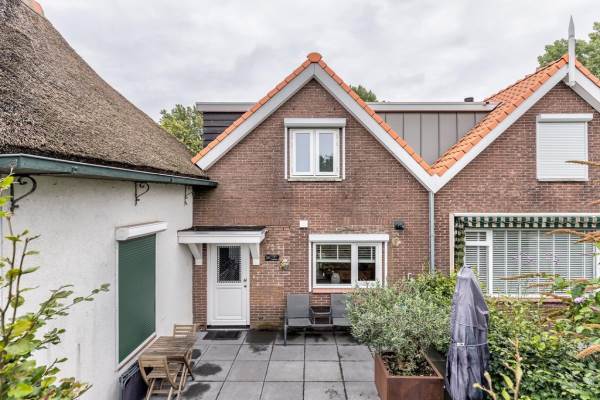 Woning Lindtsedijk 221 Zwijndrecht