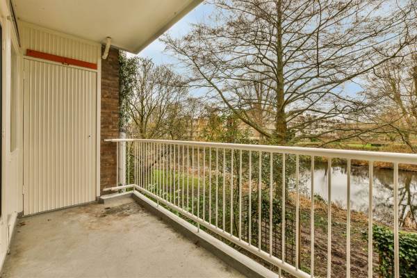 Woning Asingaborg 155 Amsterdam