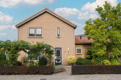 Woning Pastoor van Luenenstraat 6 Achthuizen
