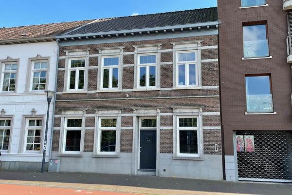 Woning Burgemeester van Rijnsingel 4 Venlo