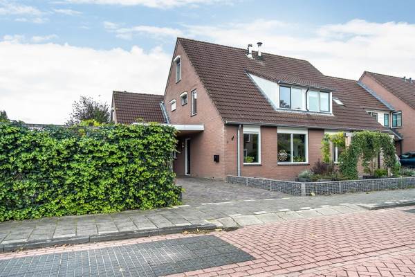 Woning Adelaarweg 8 Dedemsvaart