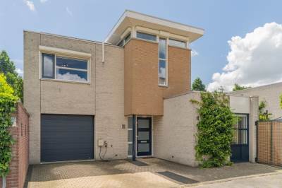 Woning Van Leeuwenhoeklaan 17 Roosendaal