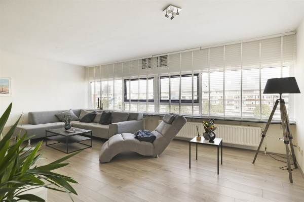 Woning Peter Sellershof 158 Almere
