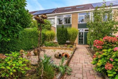 Woning Koningin Emmaweg 6 Houten