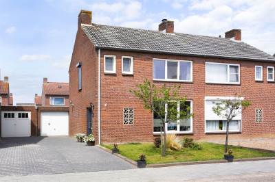 Woning Monseigneur van Enckevoirtstraat 6 Sambeek